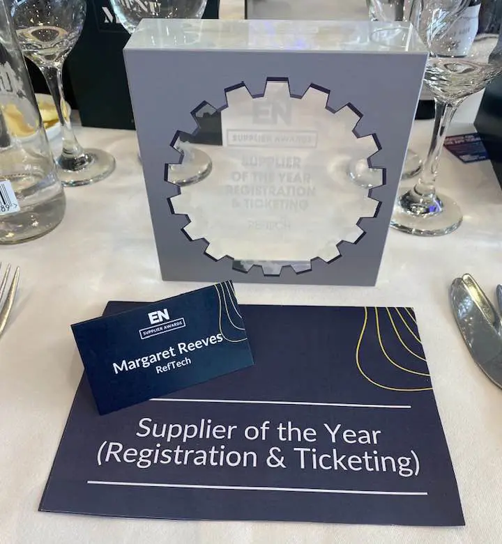 EN Supplier Award trophy on table